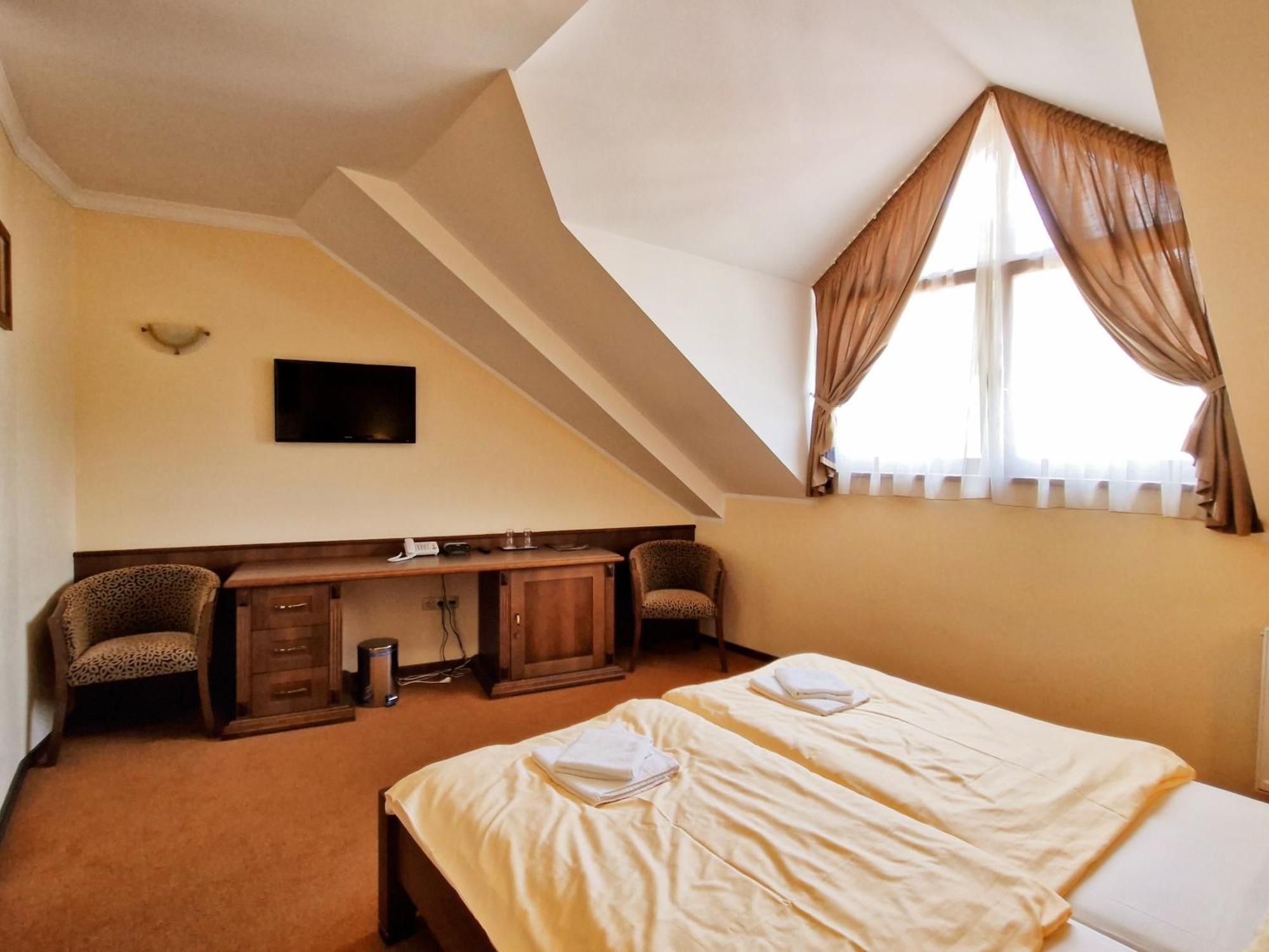 Country Saloon Bela Hotel Room photo