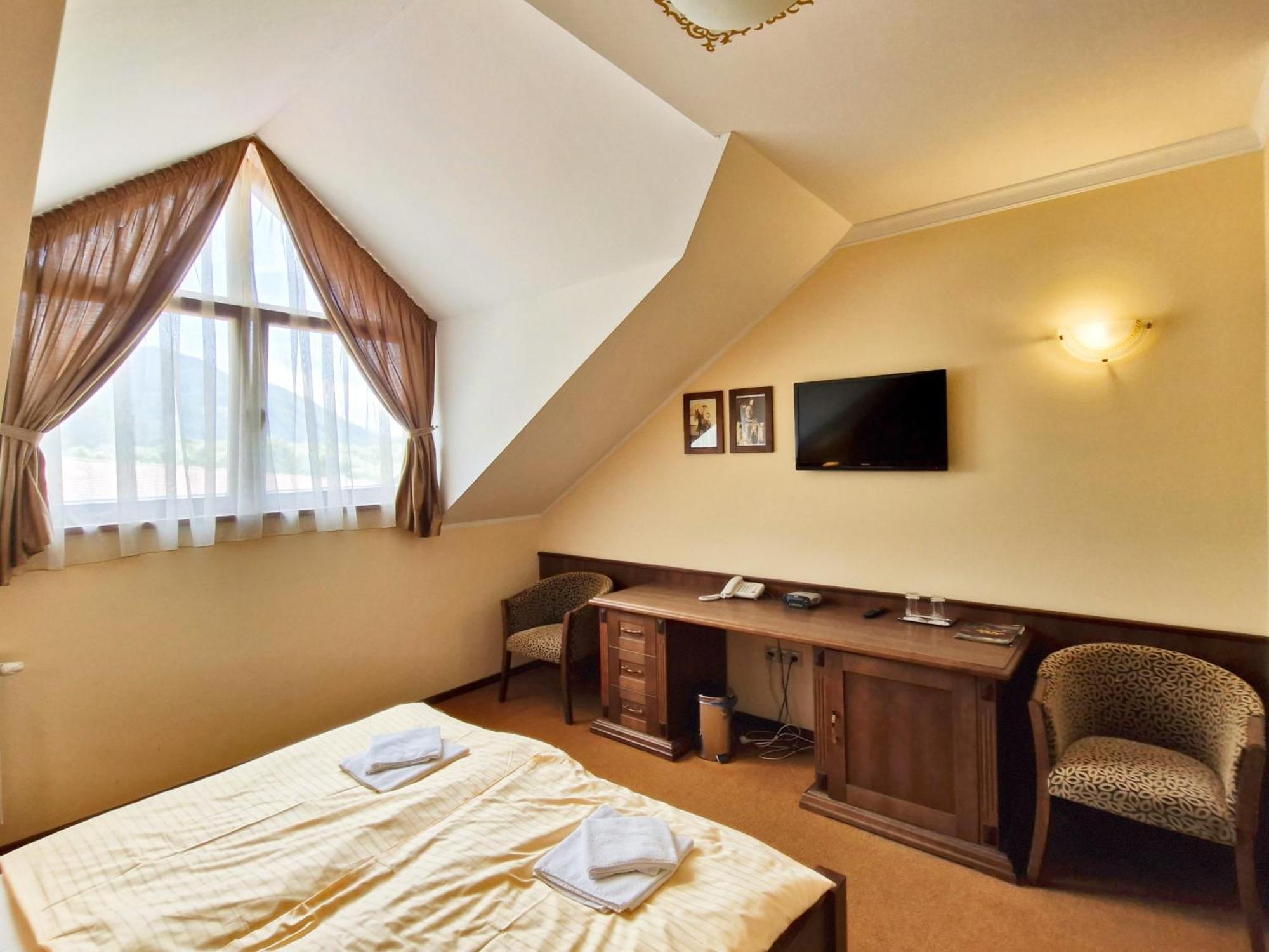 Country Saloon Bela Hotel Room photo