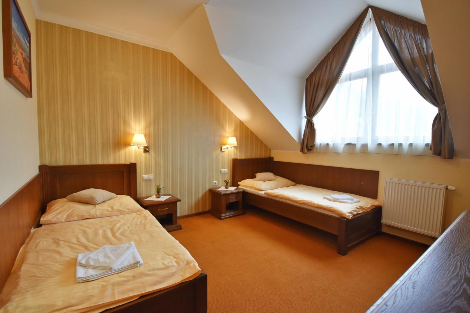 Country Saloon Bela Hotel Room photo