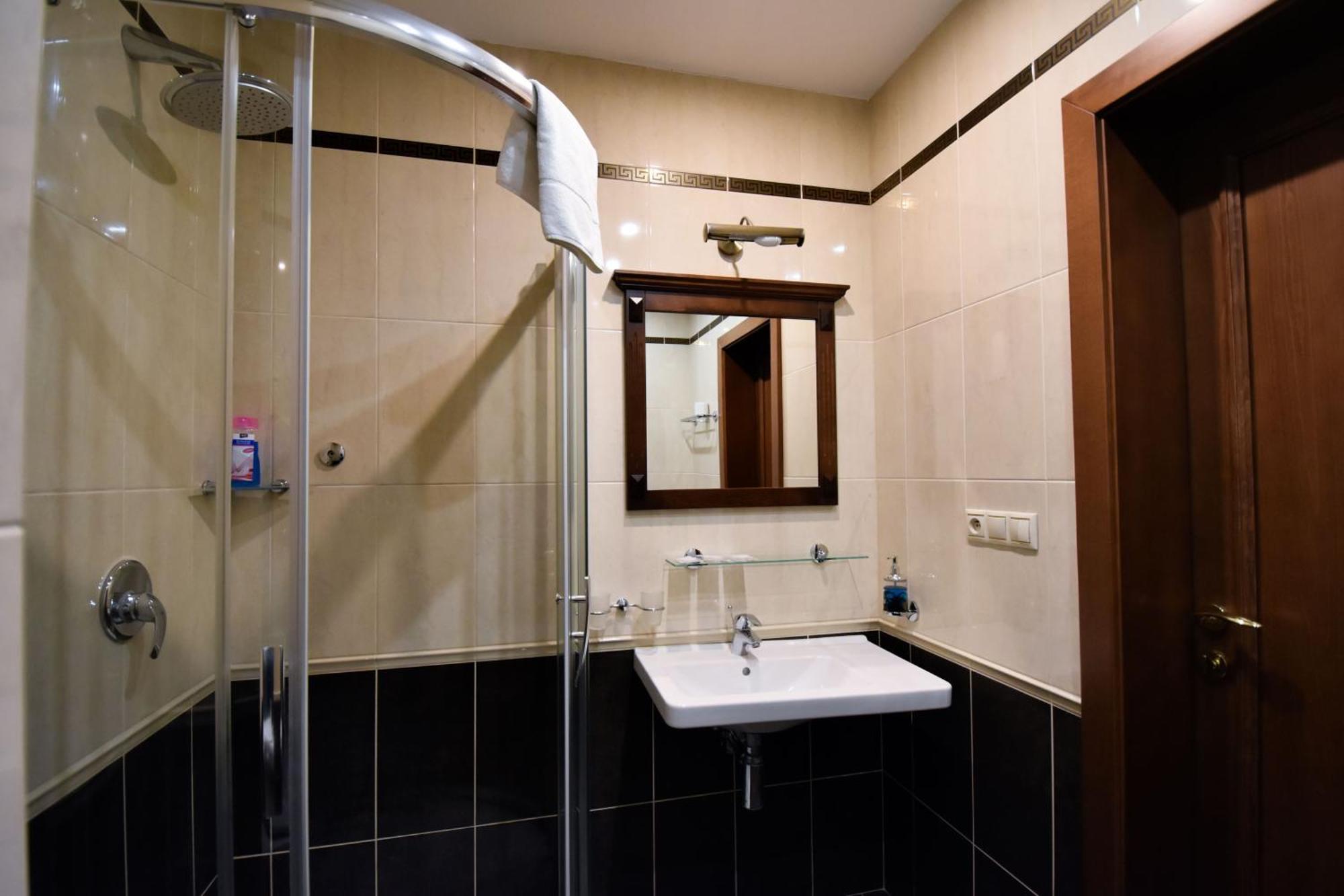 Country Saloon Bela Hotel Room photo
