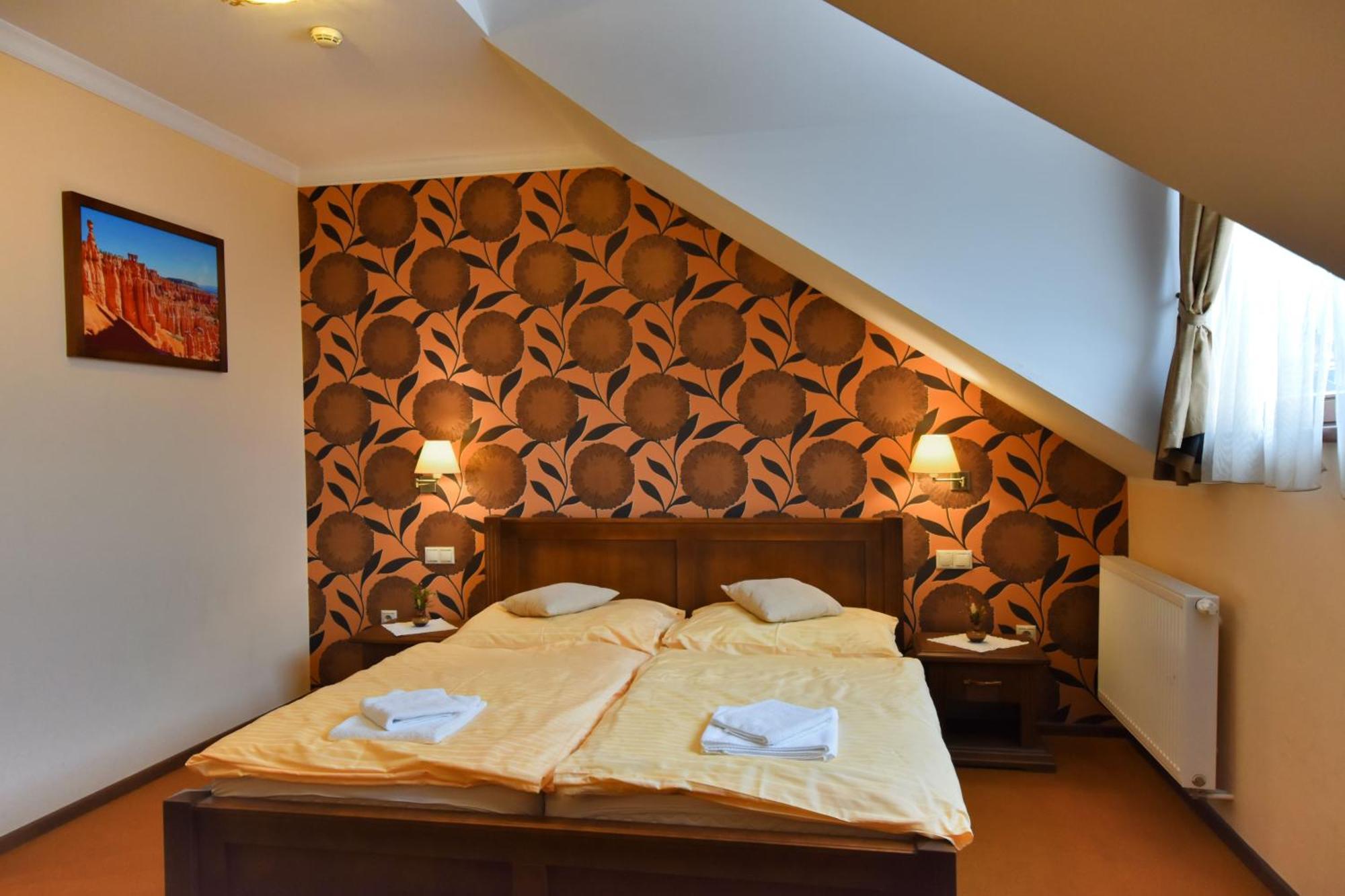 Country Saloon Bela Hotel Room photo