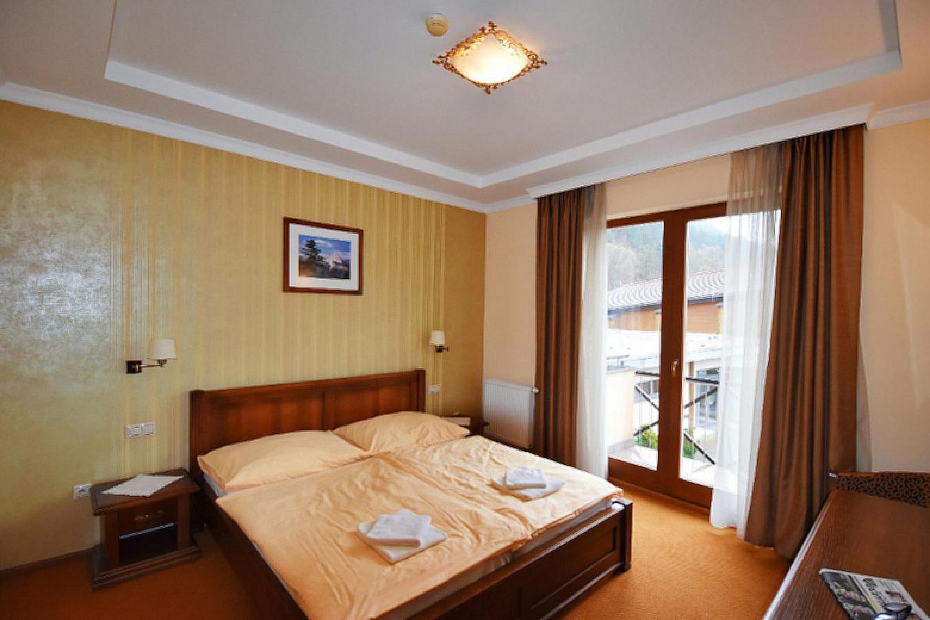 Country Saloon Bela Hotel Room photo
